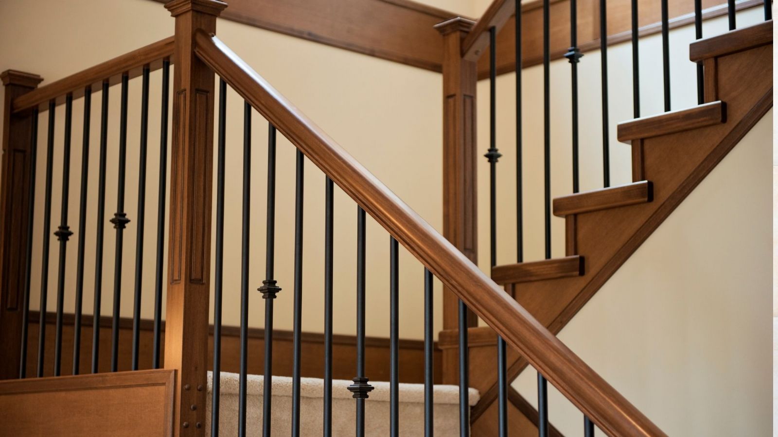 Gaziemir  Demir Merdiven Korkuluğu