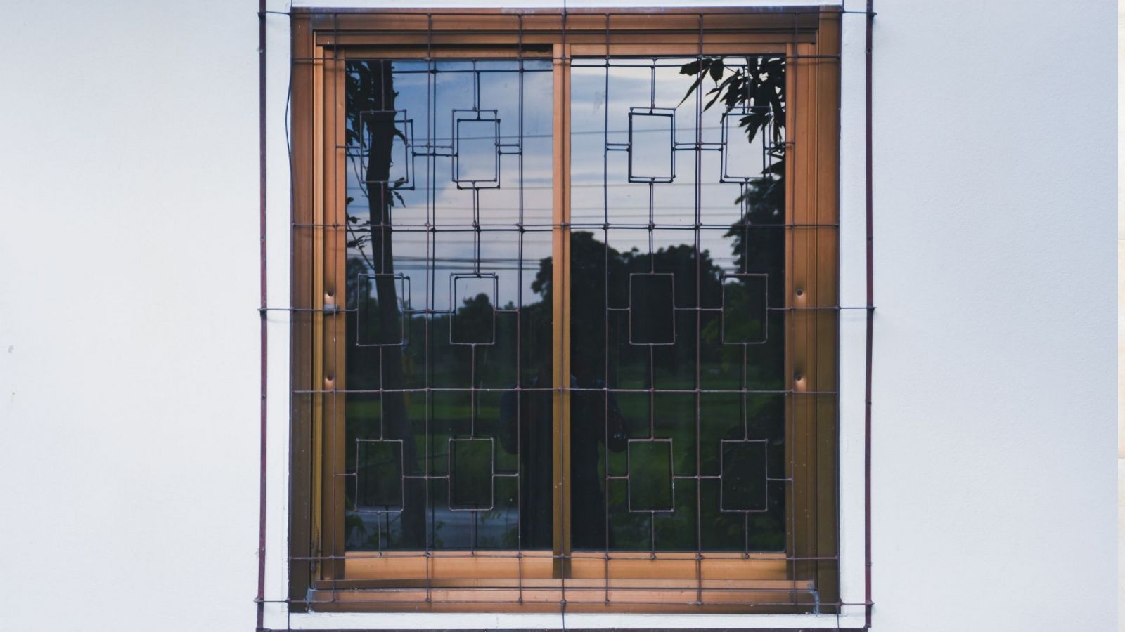 Gaziemir  Demir Pencere Korkuluğu